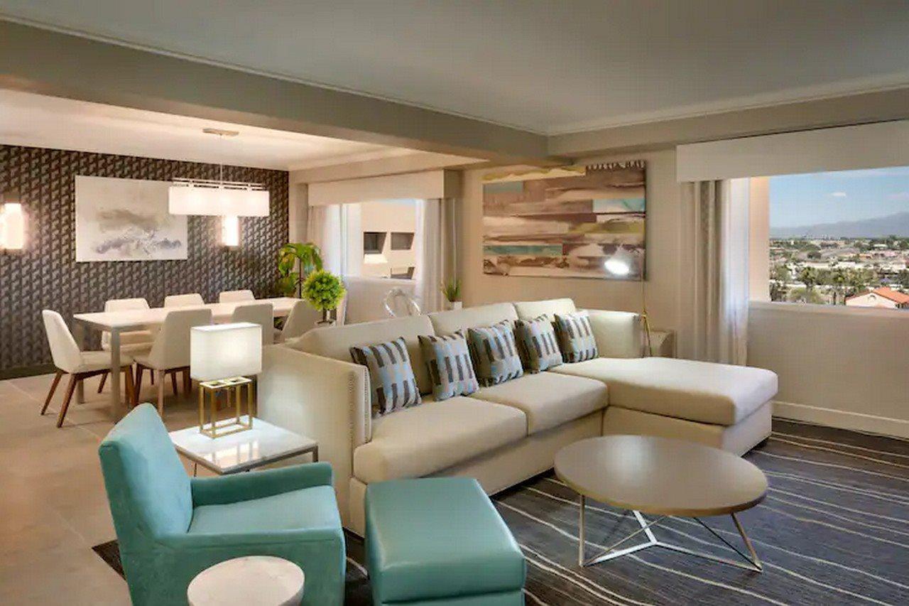 Hilton Tucson East Hotel Bagian luar foto