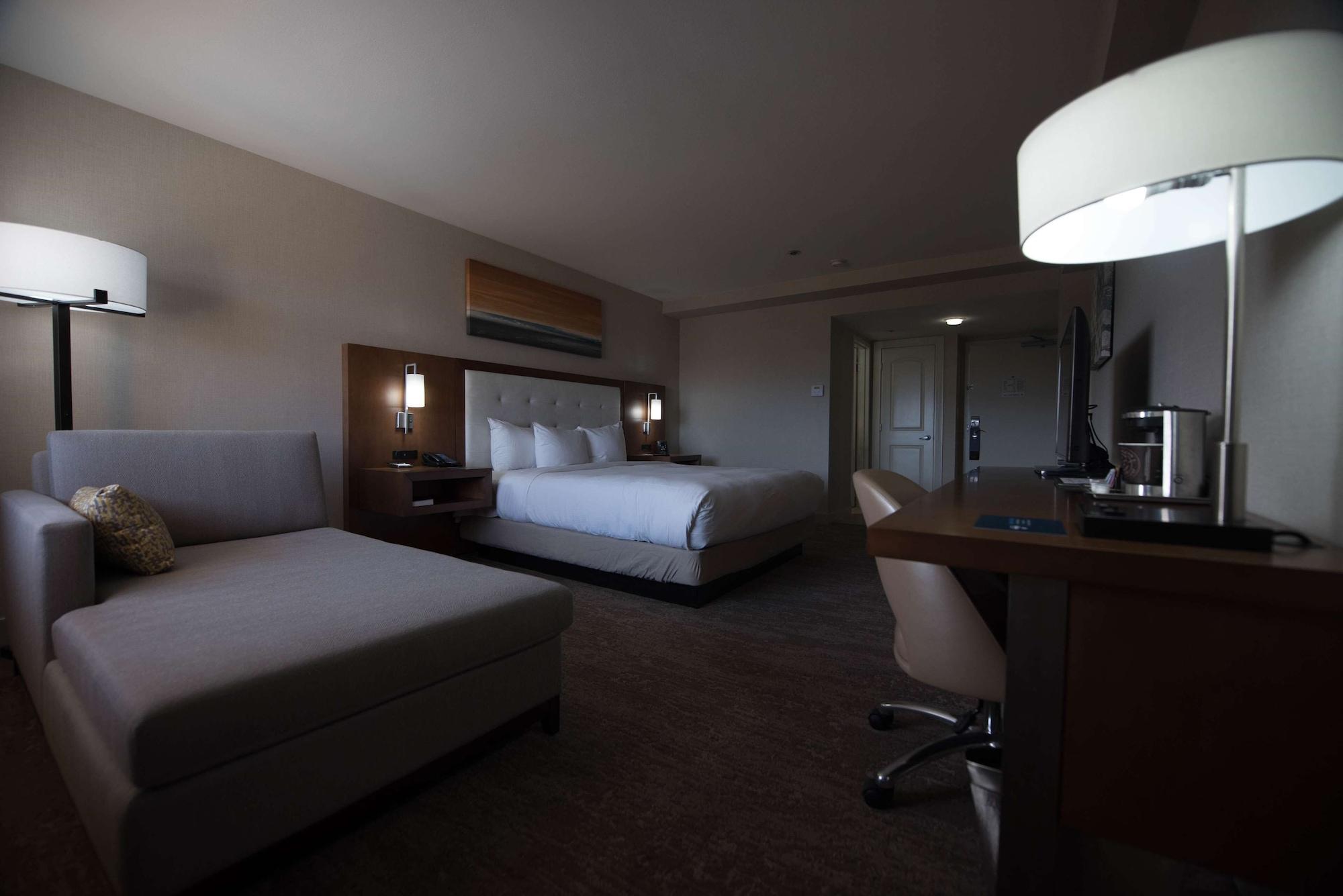 Hilton Tucson East Hotel Bagian luar foto