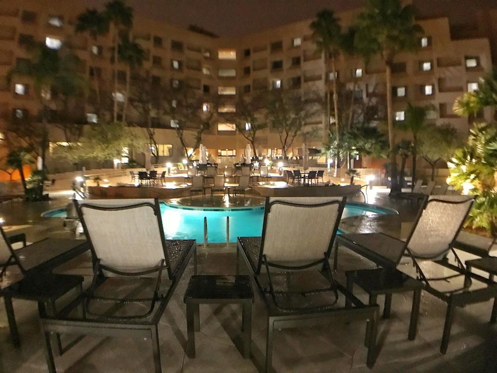 Hilton Tucson East Hotel Bagian luar foto