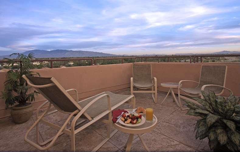 Hilton Tucson East Hotel Bagian luar foto
