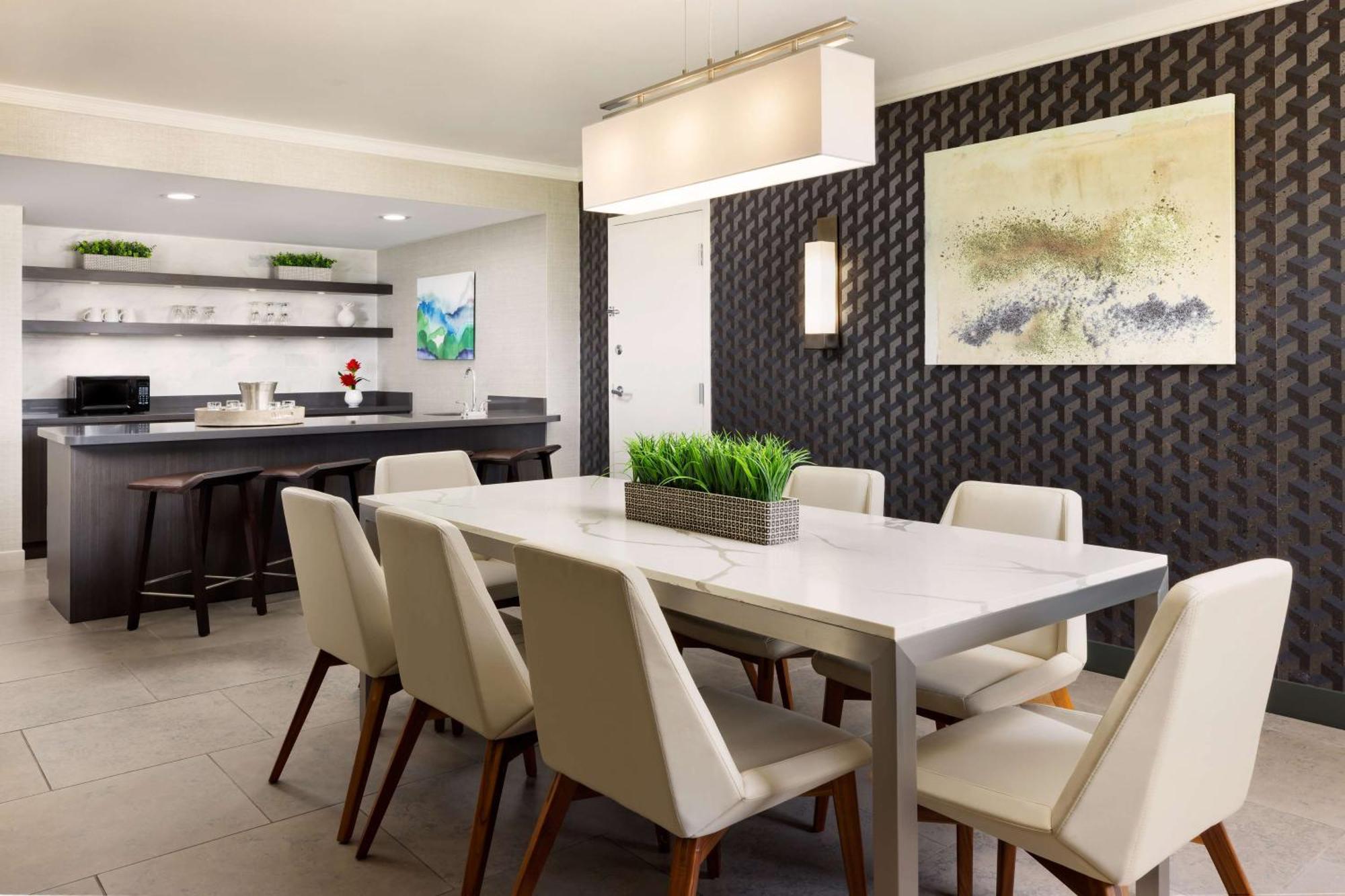 Hilton Tucson East Hotel Bagian luar foto