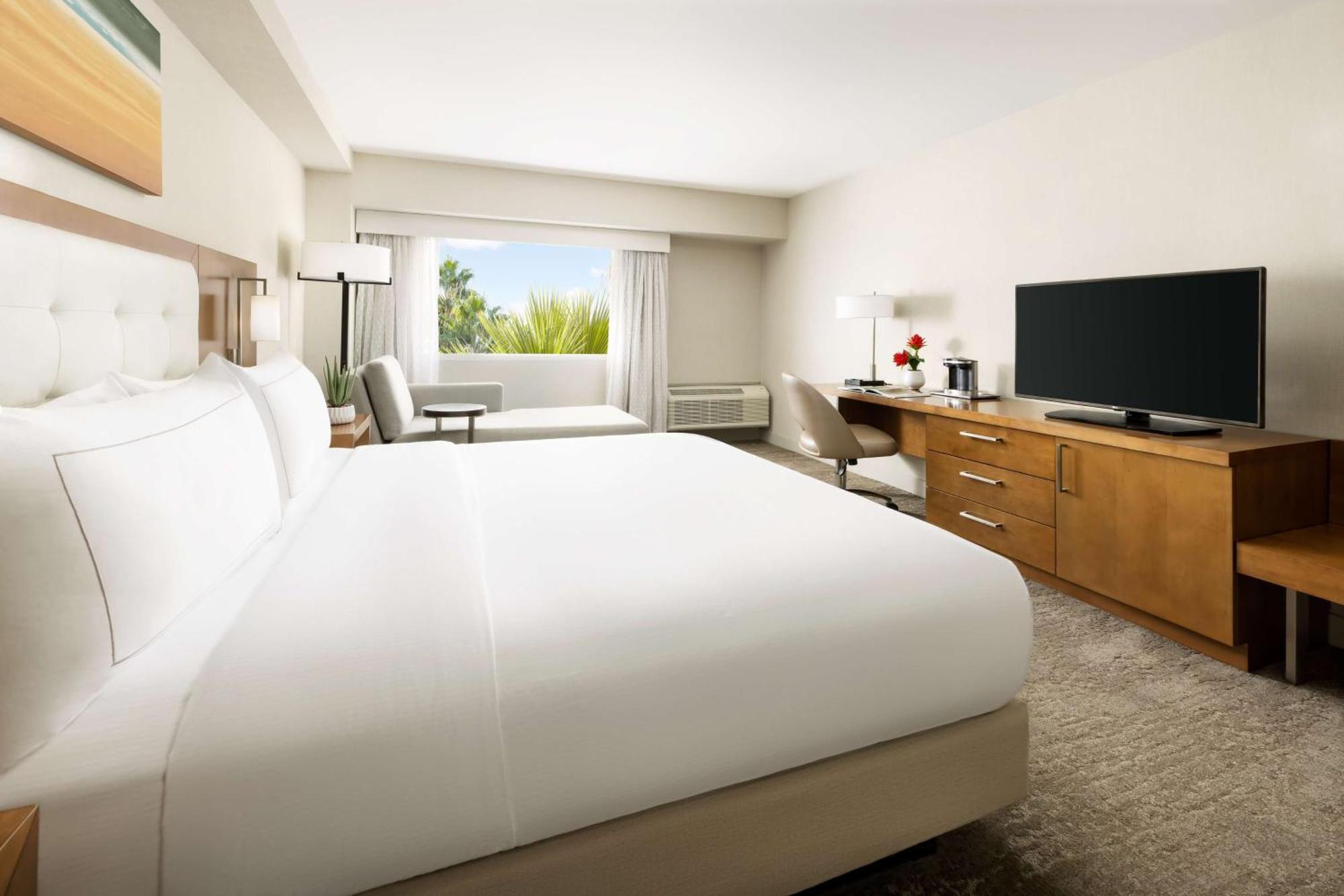 Hilton Tucson East Hotel Bagian luar foto