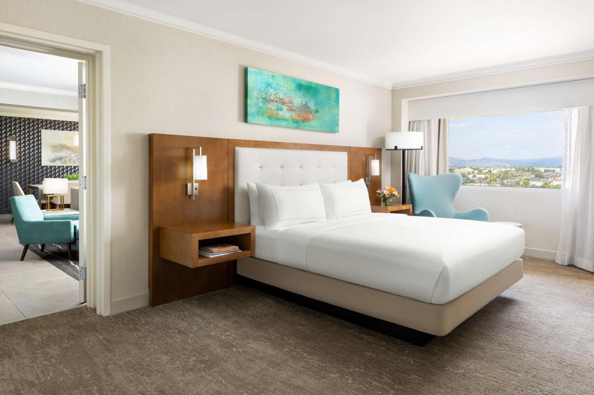 Hilton Tucson East Hotel Bagian luar foto