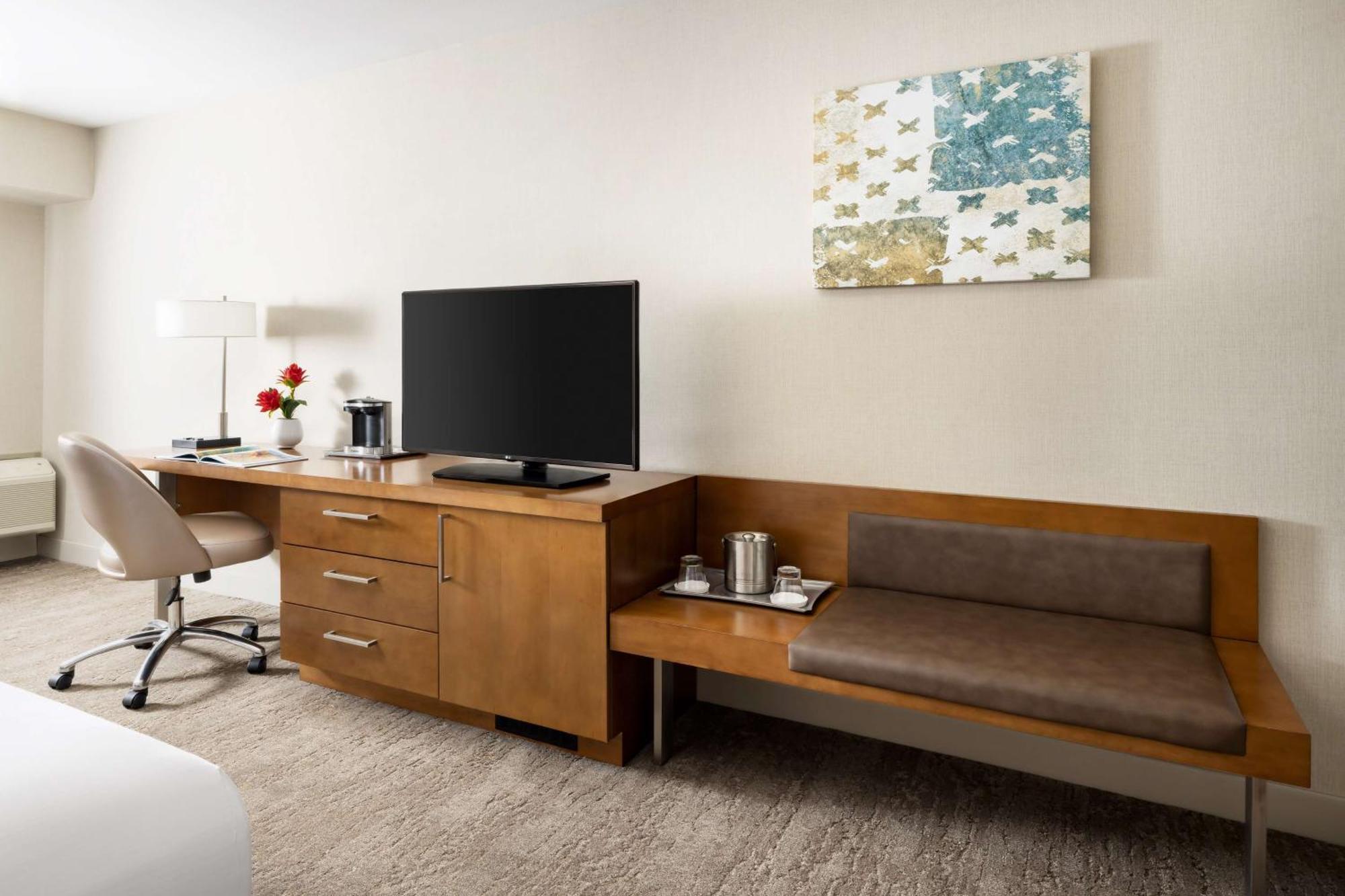 Hilton Tucson East Hotel Bagian luar foto