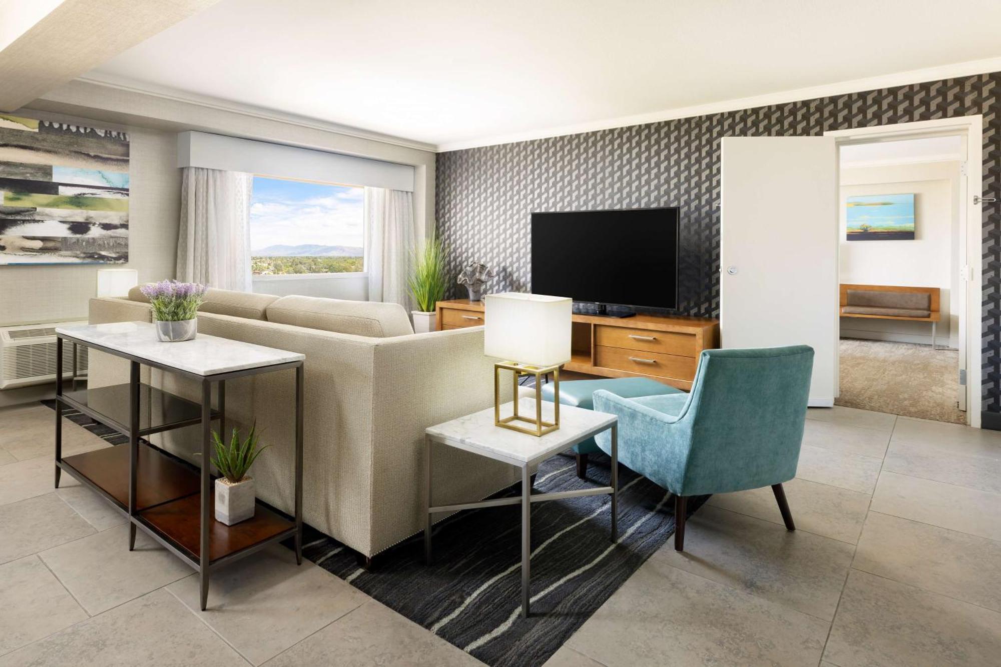 Hilton Tucson East Hotel Bagian luar foto