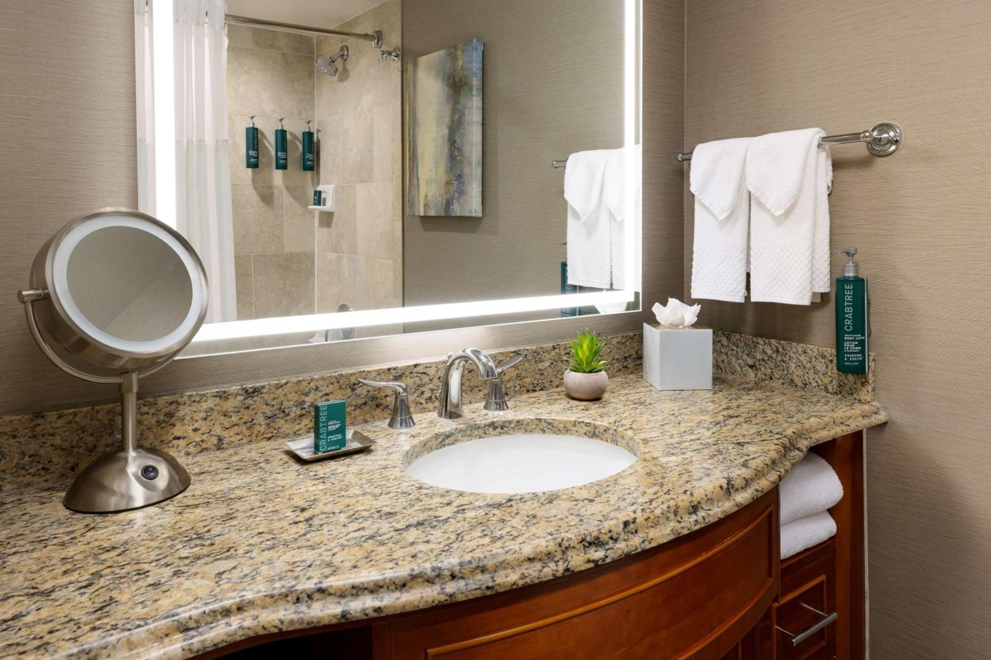 Hilton Tucson East Hotel Bagian luar foto