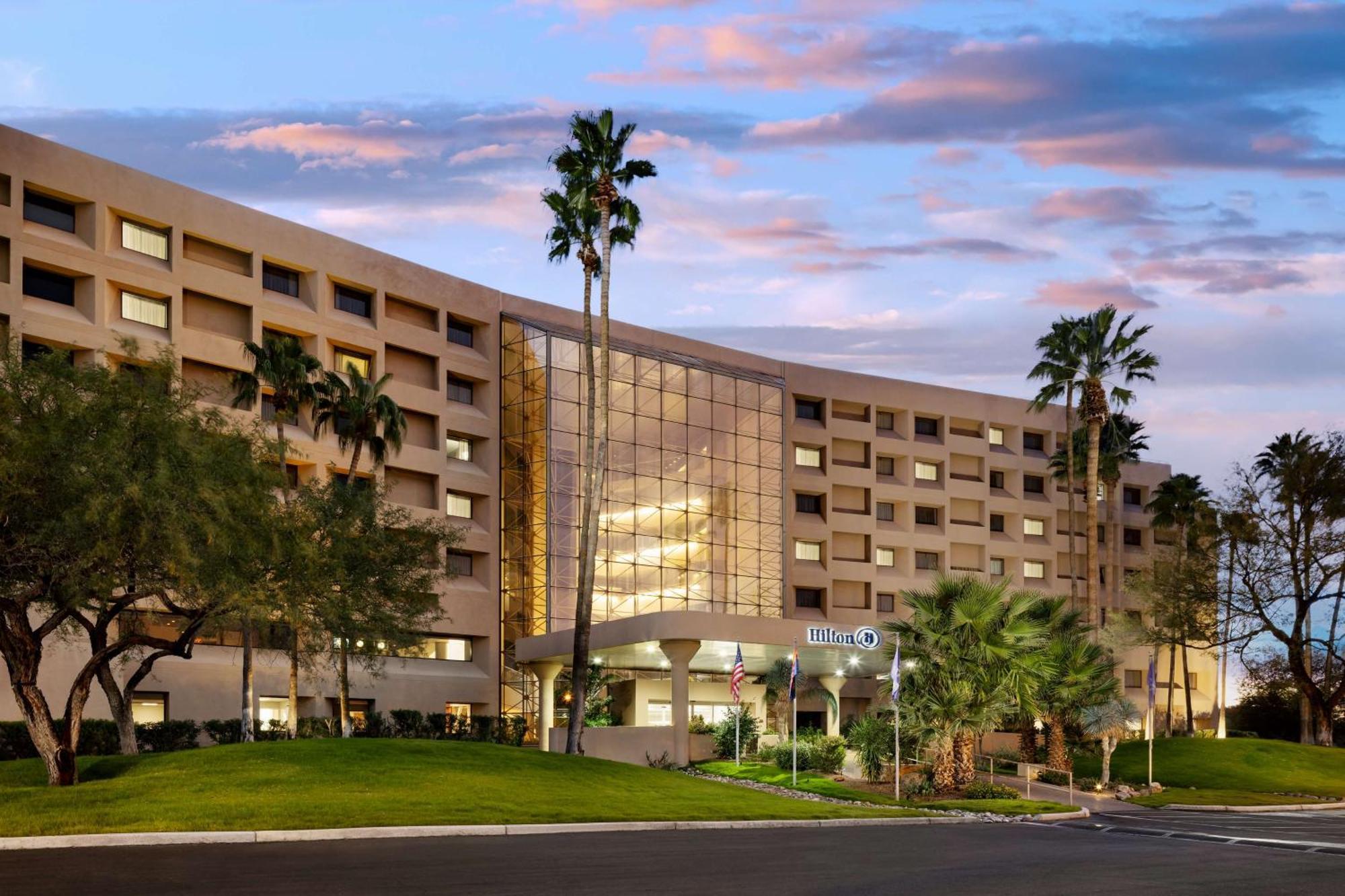 Hilton Tucson East Hotel Bagian luar foto