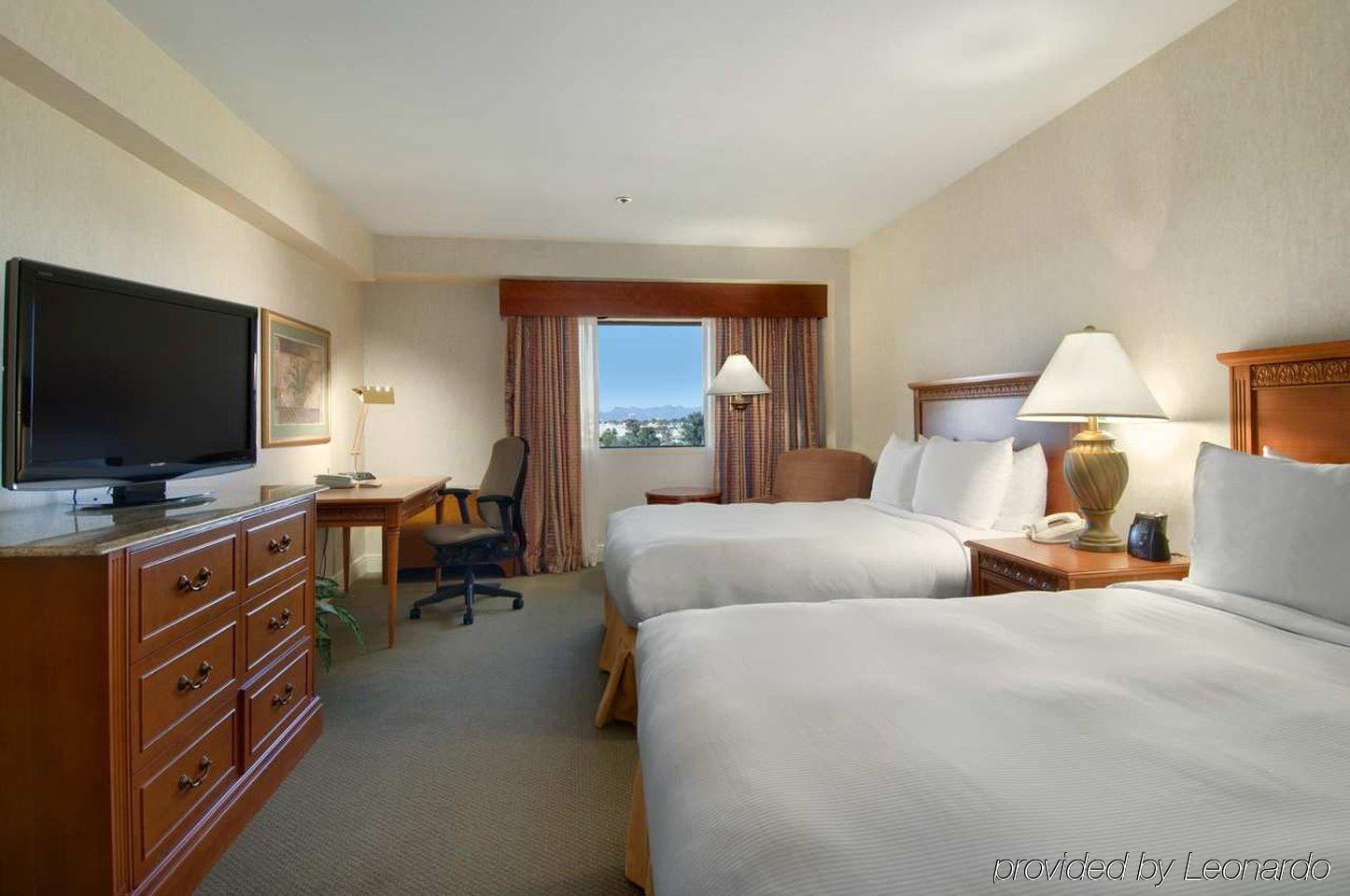 Hilton Tucson East Hotel Bagian luar foto