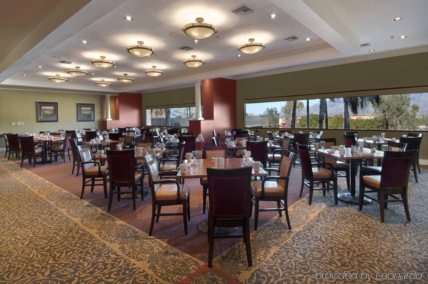 Hilton Tucson East Hotel Restoran foto